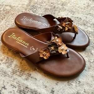Women's Sandals by Italiana -Neutral Tones Size
9.5